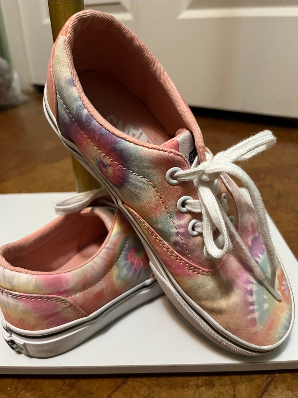 Vans Women’s Tie-Dye Pastel Lace-Up Sneakers Sz 5.0